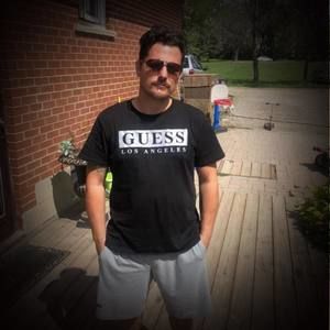 Meet your Posher, Leo